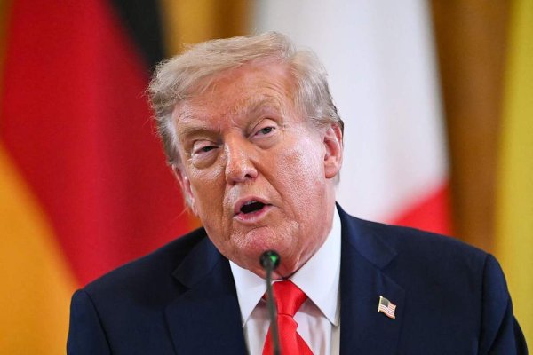 鼎金投资 考虑调用正规军、延长国家紧急状态 特朗普就华盛顿问题最新表态